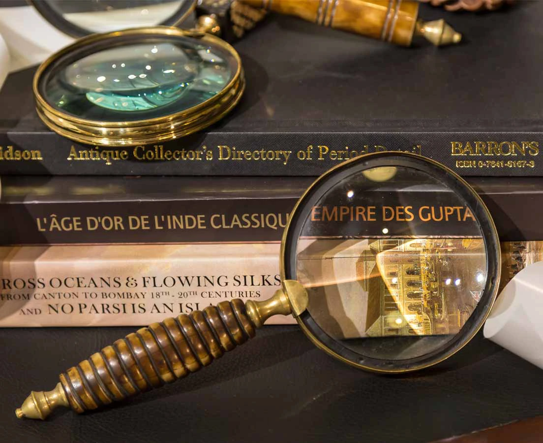 VAR-002 3L Magnifying Glasses l The Past Perfect Collection l Singapore