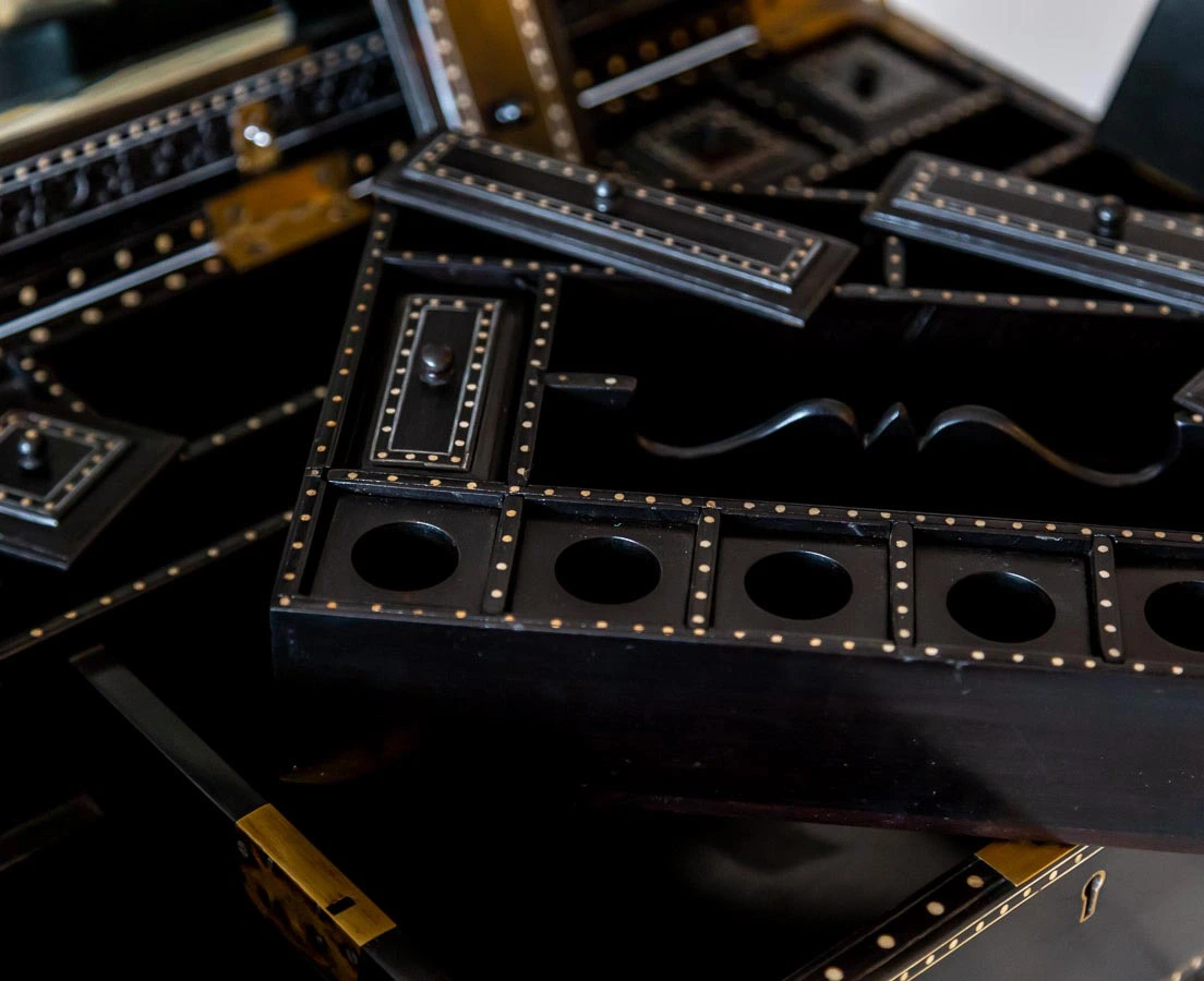 BOX-274 9L Anglo-Indian Ebony Dressing Box l The Past Perfect Collection l Singapore