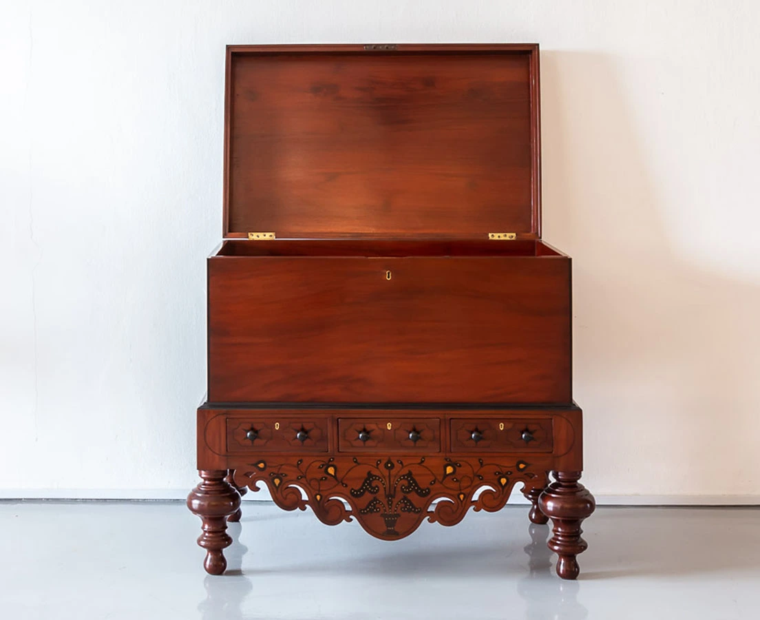 CHE-142 4L Dutch Colonial Mahogany & Ebony Chest on Stand l The Past Perfect Collection l Singapore