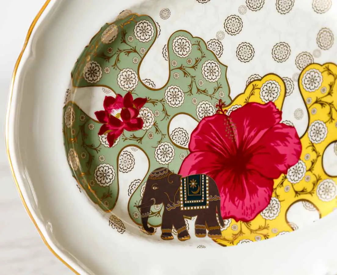 Serendib Oval Platter - Good Earth - The Past Perfect Collection - Singapore