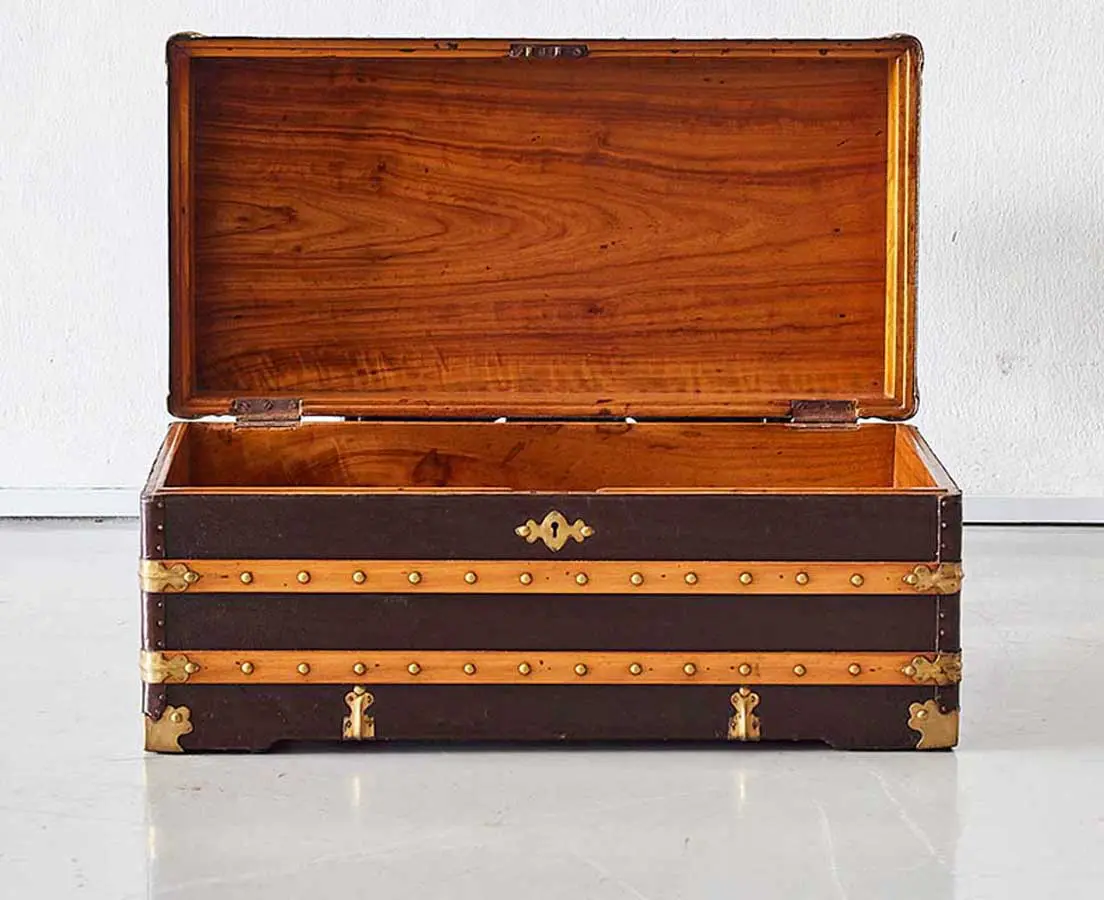 Camphorwood Suitcase - The Past Perfect Collection - Singapore
