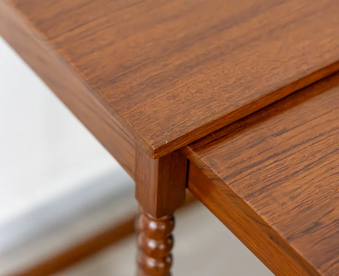 TAB646 Teakwood 3 Nesting Tables With Bobbin Leg-L1f