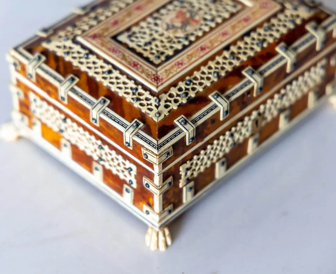British Colonial Sandalwood Box with Tortoise Shell - The Past Perfect Collection - Singapore