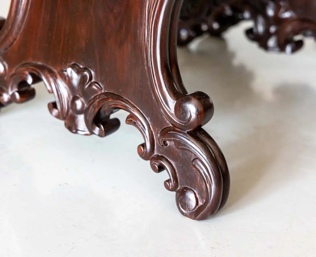 Scroll Leg - The Past Perfect Collection - Singapore
