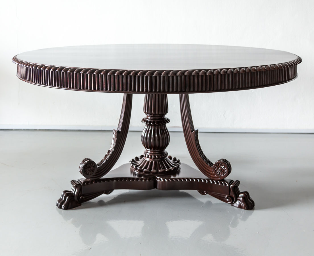 colonial round kitchen table