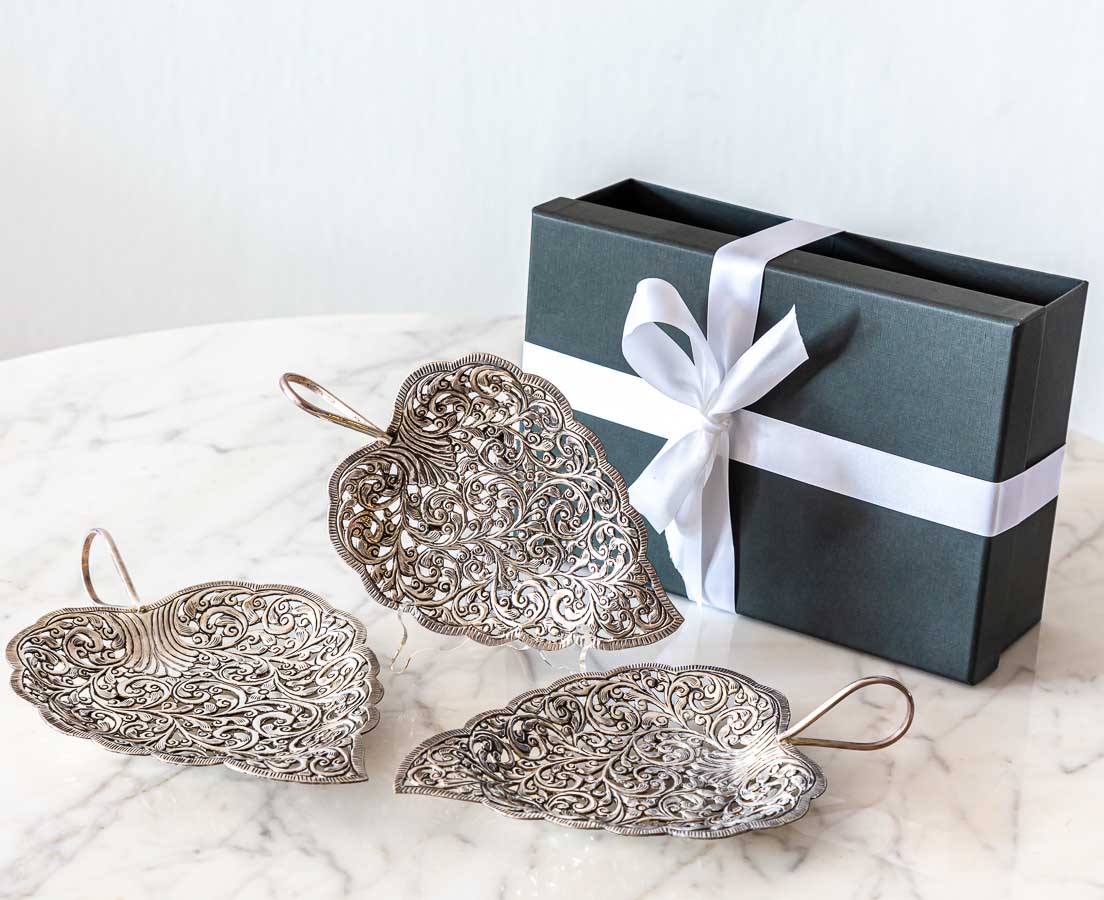 Silver Leaf Shaped Tray The Past Perfect Collection