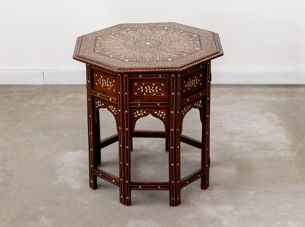 Colonial Magic Table Antique Tables - Colonial Furniture - The Past Perfect Collection